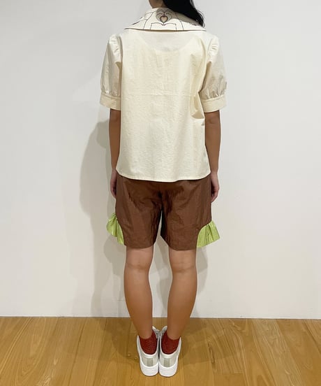 ハートサイン刺繍えりブラウス (ivory)