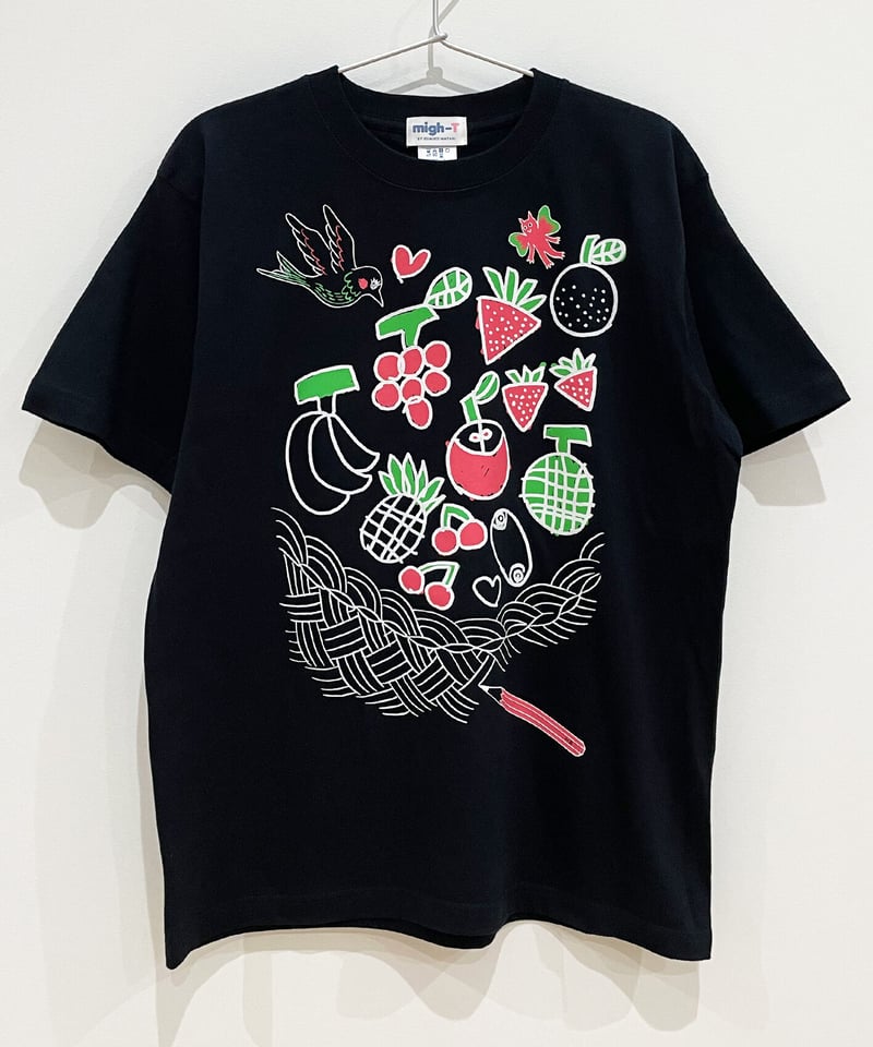 ハグオーワーイラストTシャツバスケット美品 フルーツバスケットのTシャツ (black) | migh-T by Kumiko Watari