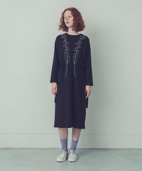 スズラン刺繍ワンピース (black)（先行予約）