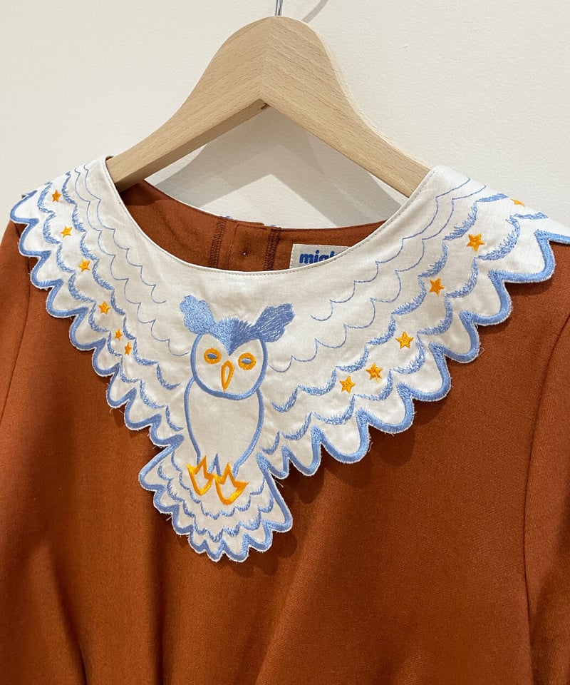 SAMPLE SALE> フクロウの刺繍えりブラウス(terracotta) | migh- SAMPLE SALE> フクロウの刺繍えりブラウス(terracotta) | migh-