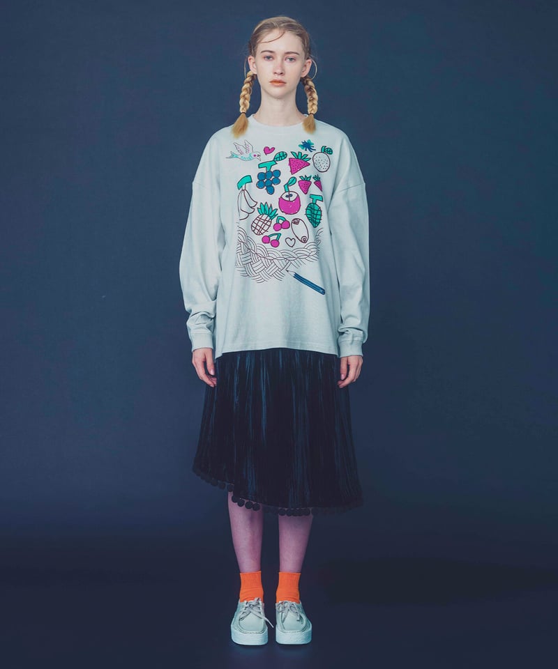 フルーツバスケットのオーバーサイズ長袖Tシャツ (light grey