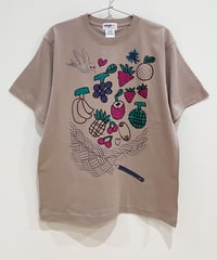 フルーツバスケットのTシャツ (smoky pink)