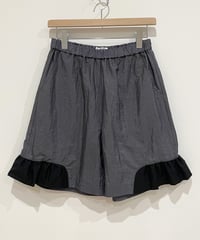 フリル裾ショートパンツ (charcoal)
