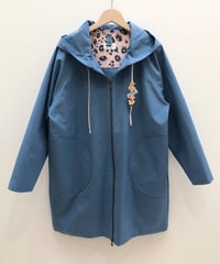 刺繍モチーフ付きドローストリングフードジャケット (light blue)