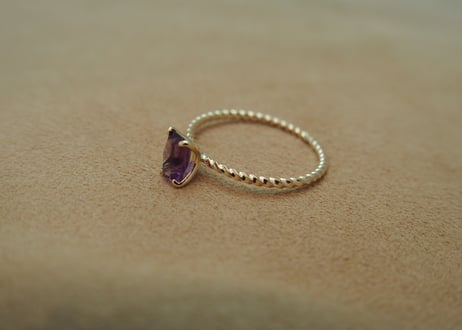 Amethyst Petit Ring (s/q)