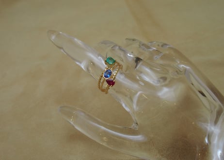 Emerald Petit Ring(s/q)