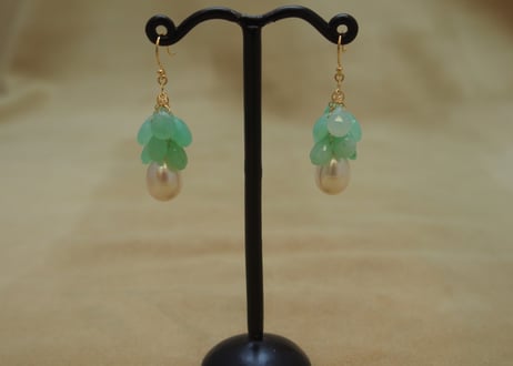 Chrysoprase & F.W.Pearl "Chapeau" Earrings