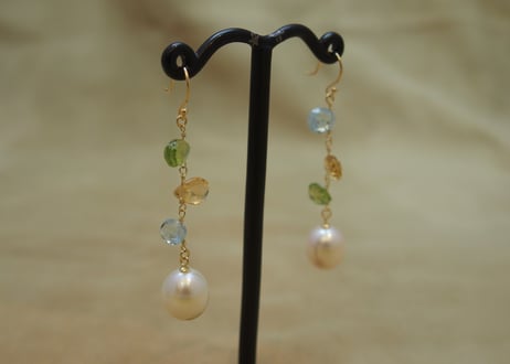 Color Stone & Pearl Design Earrings (Peridot/Citrine/Blue Topaz)