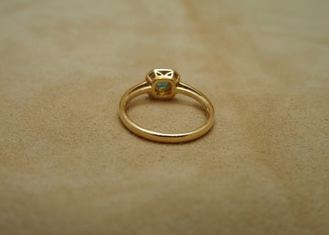 Emerald Classic Design Ring(r/d)