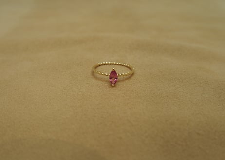 Pink Sapphire Petit Ring (m/q)