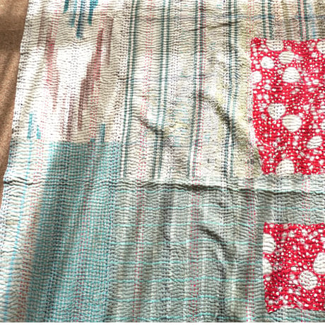 Vintage Kantha Quilt 4（ヴィンテージカンタキルト4・エメラルドグリーン・サーモンピンク・レッドドット)
