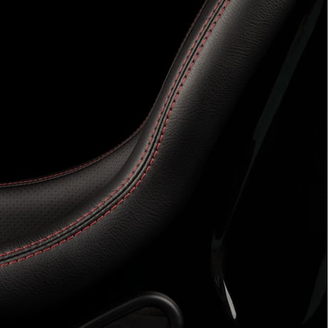 １脚【Braum Racing  フルバケ Falkon S レッドステッチ】