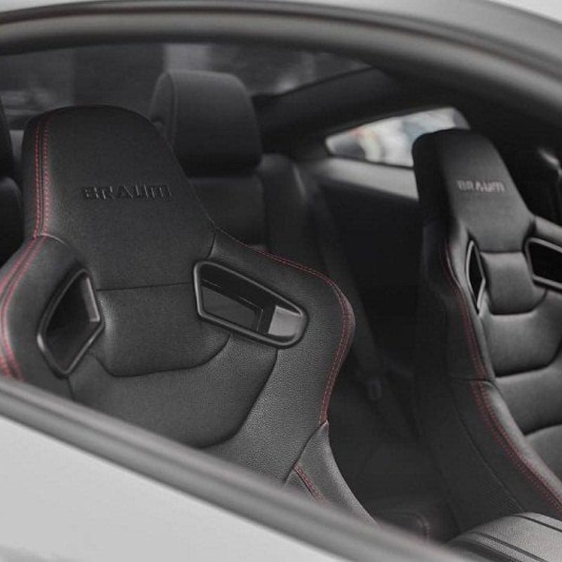 2脚【Braum Racing セミバケットシート Elite-X ホワイト