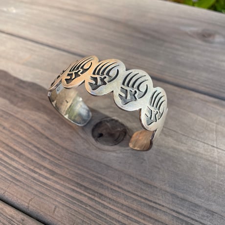 Hopi Bear paw cuff bangle - Old Stock