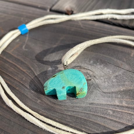 Hopi turquoise bear pendant top- Old Stock