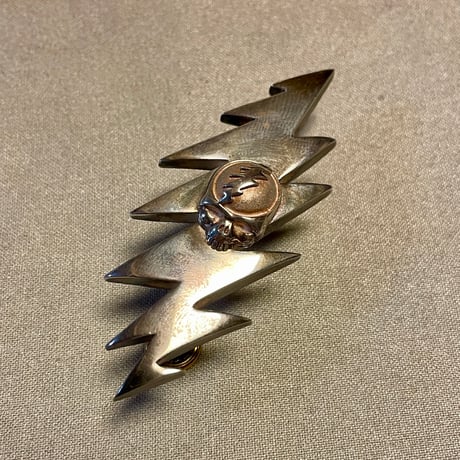 13 points bolt pin  -Grateful Dead officially licensed jewelry in 1996-