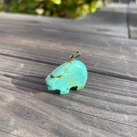 Hopi turquoise bear pendant top- Old Stock