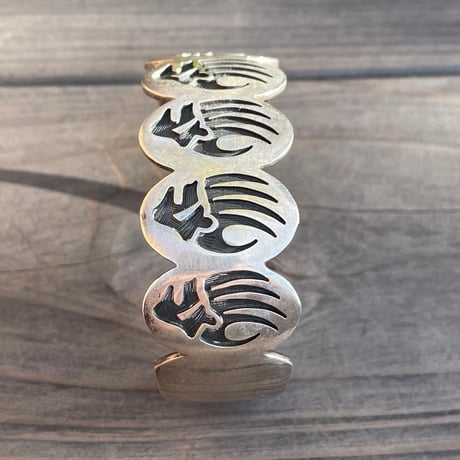 Hopi Bear paw cuff bangle - Old Stock