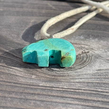 Hopi turquoise bear pendant top- Old Stock