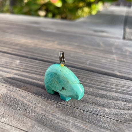 Hopi turquoise bear pendant top- Old Stock