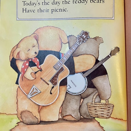 THE TEDDY BEARS PICNIC - Illustrated by Bruce Whatley *FREE TAPE inside