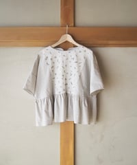 素朴なTのギャザーシャツ〜Check〜