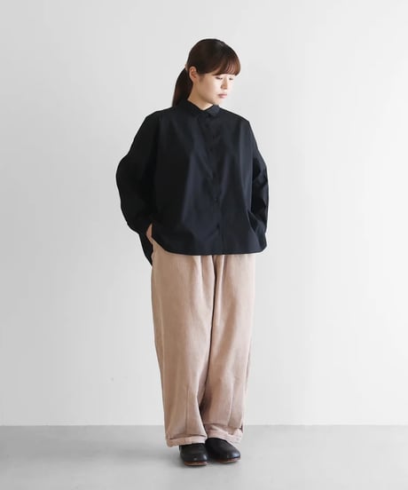 HUIS |シャトルコーデュロイバルーンパンツロング（太畝・ピンクベージュ）【ユニセックス】506L