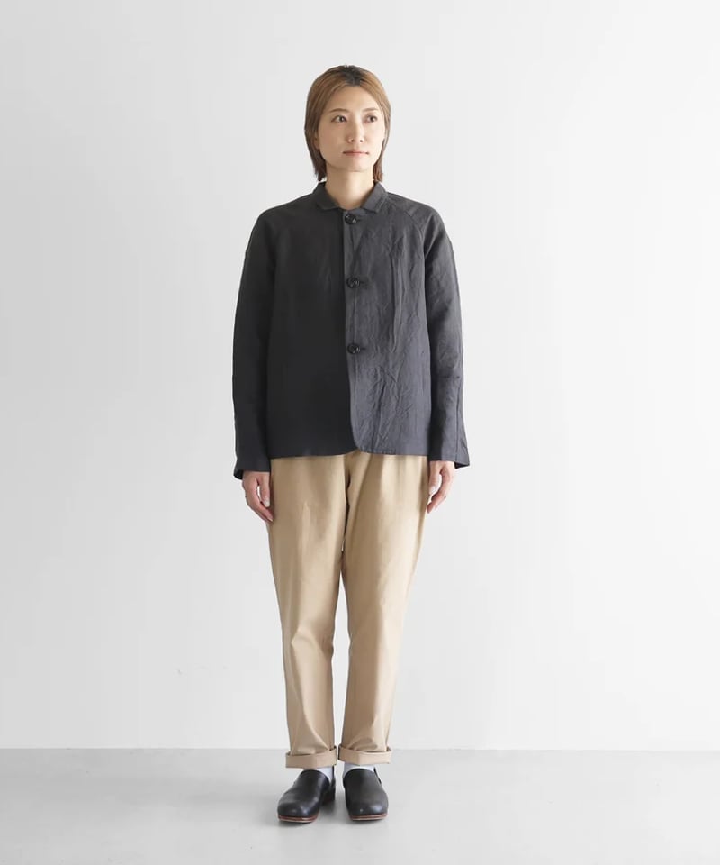 HUIS |バンブーリネンアトリエジャケット （ダークグレー