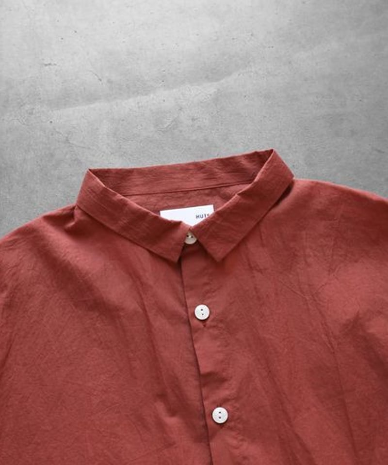 HUIS | ゆるふわコットンロングシャツ（スカーレット）【ユニセックス
