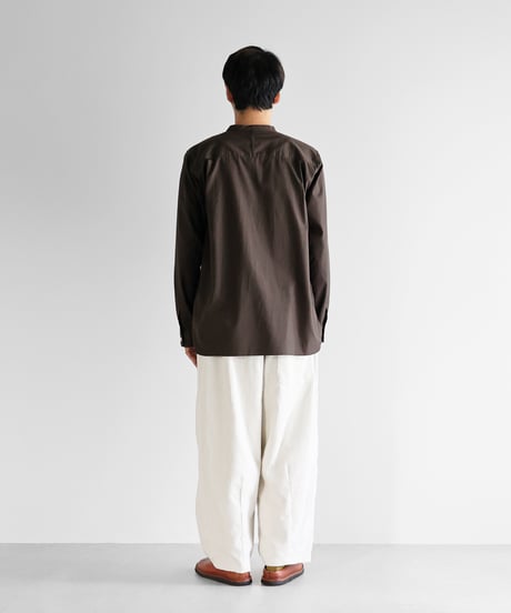 HUIS |シャトルコーデュロイバルーンパンツロング（極太畝・オフホワイト）【ユニセックス】506L