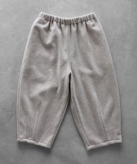 “HUIS×尾州”縮絨ウールフランネルバルーンパンツ（グレージュ）【ユニセックス】506