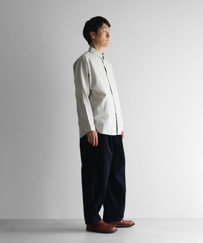 HUIS. 遠州織物　シャトルコーデュロイ　ネイビー HUIS | シャトルコーデュロイワイドパンツ（細畝・ダークネイビー