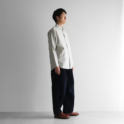 HUIS | シャトルコーデュロイワイドパンツ（細畝・ダークネイビー