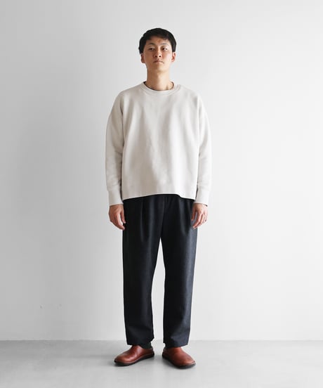 HUIS | ［HUIS in house］SUVINスウェットゆるプルオーバー（ホワイトグレー）【ユニセックス】SW201
