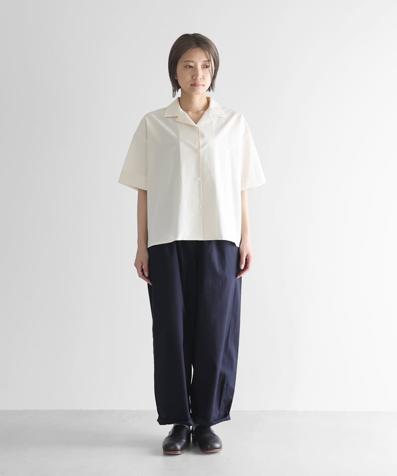 HUIS |［金子敦子さんコラボ］すっぴんシャツ（キナリ）【レディス
