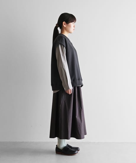 HUIS | ［HUIS in house］SUVINスウェットゆるベスト（ダークグレー）【ユニセックス】SW602