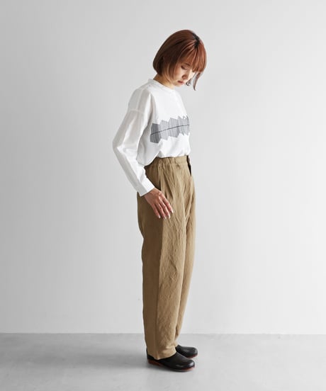 HUIS |バンブーリネンセミワイドパンツ（サンドベージュ）【ユニセックス】512