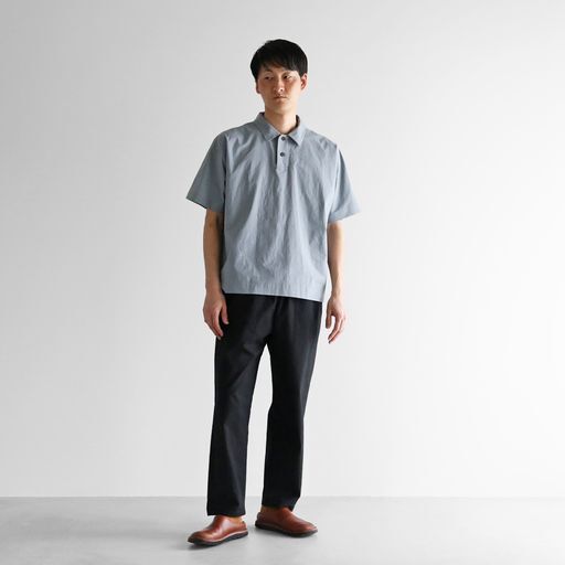 HUIS | オーガニックコットン半袖ポロシャツ（ブルーグレー）【ユニ