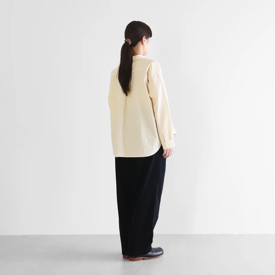 HUIS | 極細畝コーデュロイワイドパンツ（極細畝・ダークネイビー