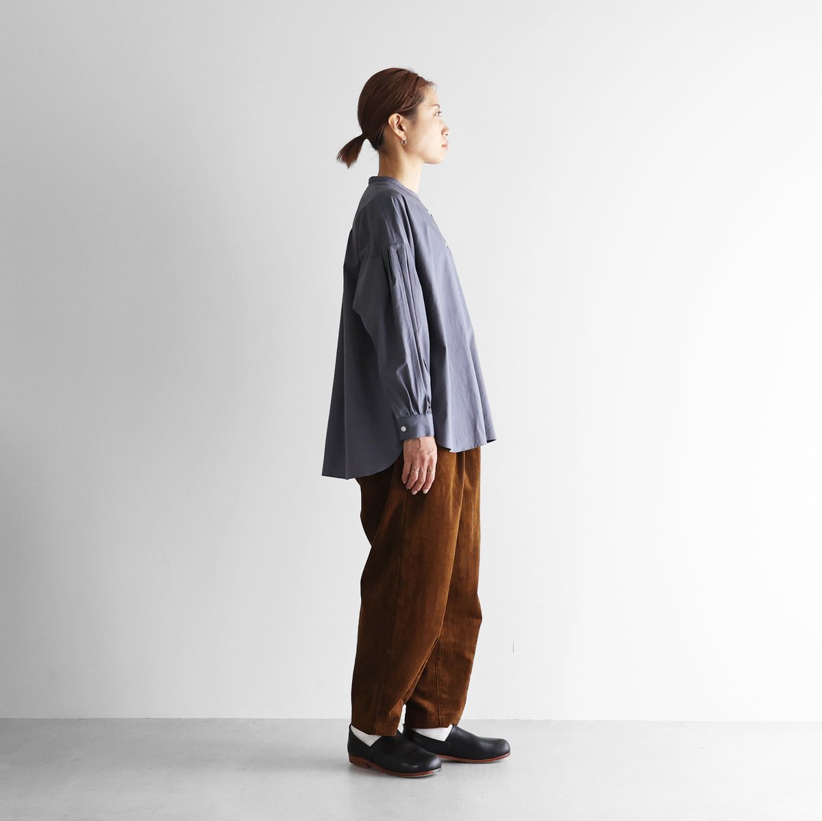 HUIS ほぼ日コラボ シャトルコーデュロイワイドパンツ極太畝　オフホワイト fit=scale-down,w=1200