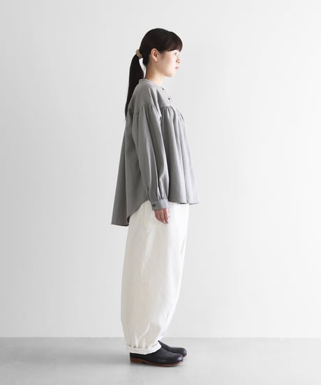HUIS |【暮らしのおへそ一田さん×HUISコラボ】コーデュロイバルーンパンツロング（極太畝・オフホワイト）【ユニセックス】IH506L