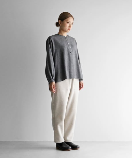 “HUIS×尾州”縮絨ウールフランネルイージーワークパンツ（グレージュ）【ユニセックス】507