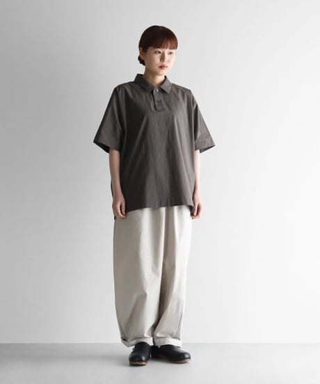 HUIS | オーガニックコットン半袖ポロシャツ（ブラウングレー）【ユニセックス】616