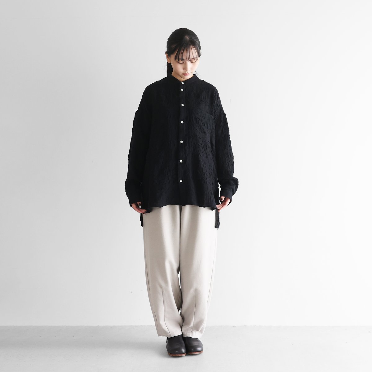 HUIS |“HUIS×尾州”縮絨綿ウールガーゼバンドカラーオーバーシャツ