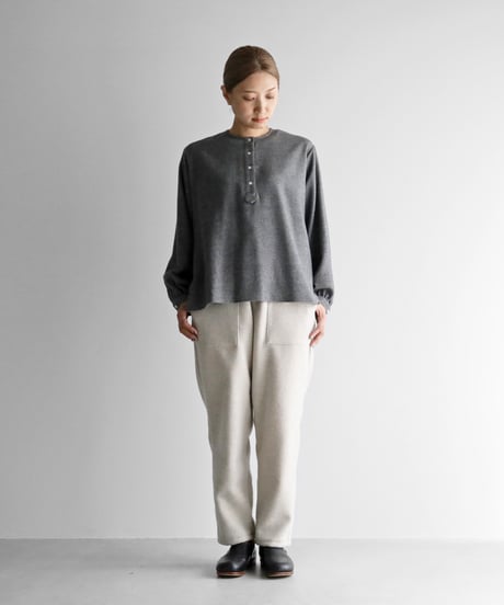 “HUIS×尾州”縮絨ウールフランネルイージーワークパンツ（グレージュ）【ユニセックス】507