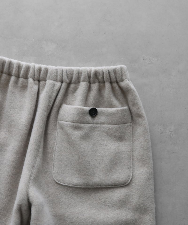 HUIS×尾州”縮絨ウールフランネルイージーワークパンツ（グレージュ