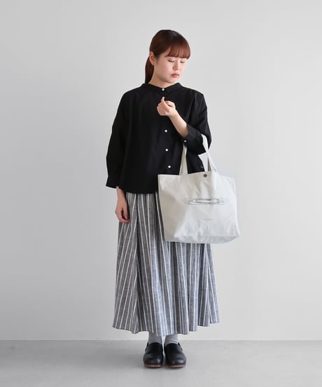 HUIS |“山口一郎×HUIS”限定トートバッグ【shuttle シャトル】（ミストグレー）YHS001