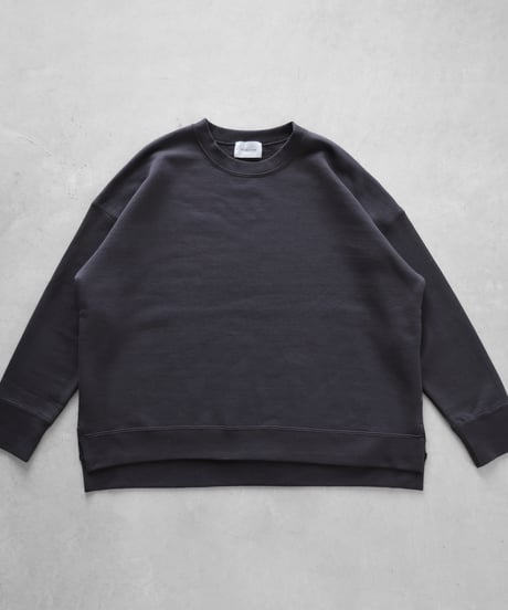 HUIS | ［HUIS in house］SUVINスウェットゆるプルオーバー（ダークグレー）【ユニセックス】SW201