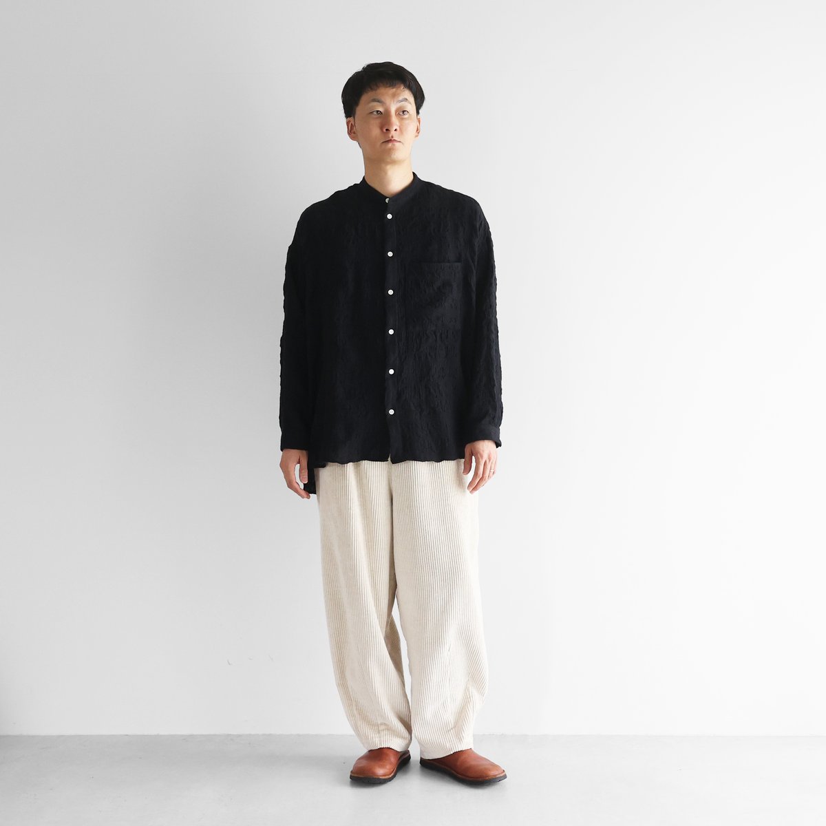HUIS |“HUIS×尾州”縮絨綿ウールガーゼバンドカラーオーバーシャツ