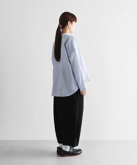 HUIS |【限定】なめらかコットンワイドブラウス（ブルーストライプ）【レディス】U102